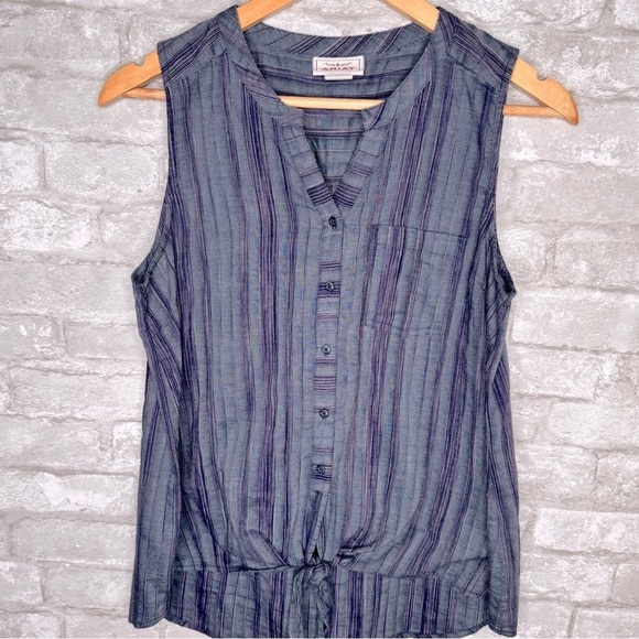 Ariat® Sleeveless Indigo Stripe,button-up Caroline top, western,beautiful,EUC - Picture 2 of 7